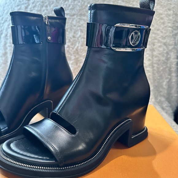 Louis Vuitton Moonlike Ankle Boots Noir size 38, Never been worn, new - Picture 2 of 5